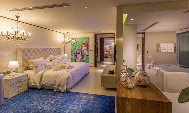  Mặt tiền kính và cách nhiệt tạo ra một môi trường riêng biệt, bảo vệ con người khỏi khí hậu bên ngoài khắc nghiệt cũng như giảm tiêu thụ năng lượng của tòa nhà.