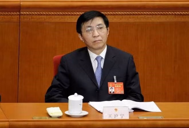 Ông Vương Hộ Ninh, thành viên mới được bầu vào Ban Bí thư Trung ương Đảng Cộng sản Trung Quốc.