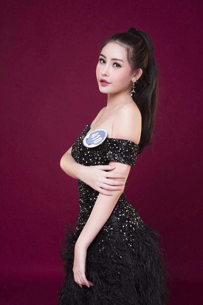 Trong những bức ảnh được ban tổ chức công bố, Ngân Anh có nhan sắc khá ngọt ngào, trong sáng Trong những bức ảnh được ban tổ chức công bố, Ngân Anh có nhan sắc khá ngọt ngào, trong sáng
