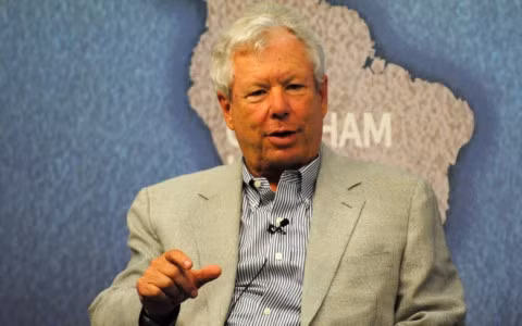 Giáo sư Richard H. Thaler.