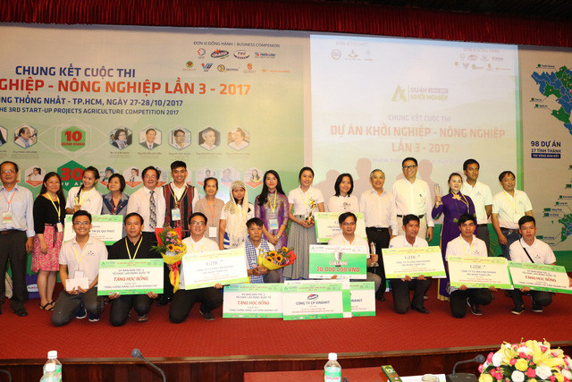 Các nhóm dự án khởi nghiệp tại buổi trao giải 