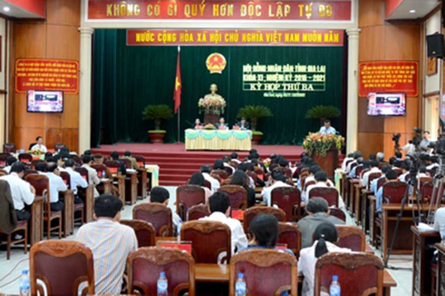 Quang cảnh ngày làm việc tại kỳ họp thứ 3-HĐND tỉnh khóa XI (nhiệm kỳ 2016-2021). Ảnh: Minh Dung
