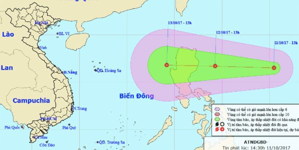 Áp thấp nhiệt đới sẽ mạnh lên thành bão số 11 khi đi vào giữa biển Đông. Áp thấp nhiệt đới sẽ mạnh lên thành bão số 11 khi đi vào giữa biển Đông.