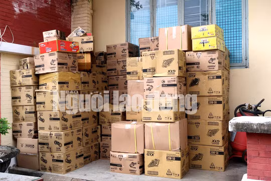 Lượng lớn nhớt giả bị tịch thu.