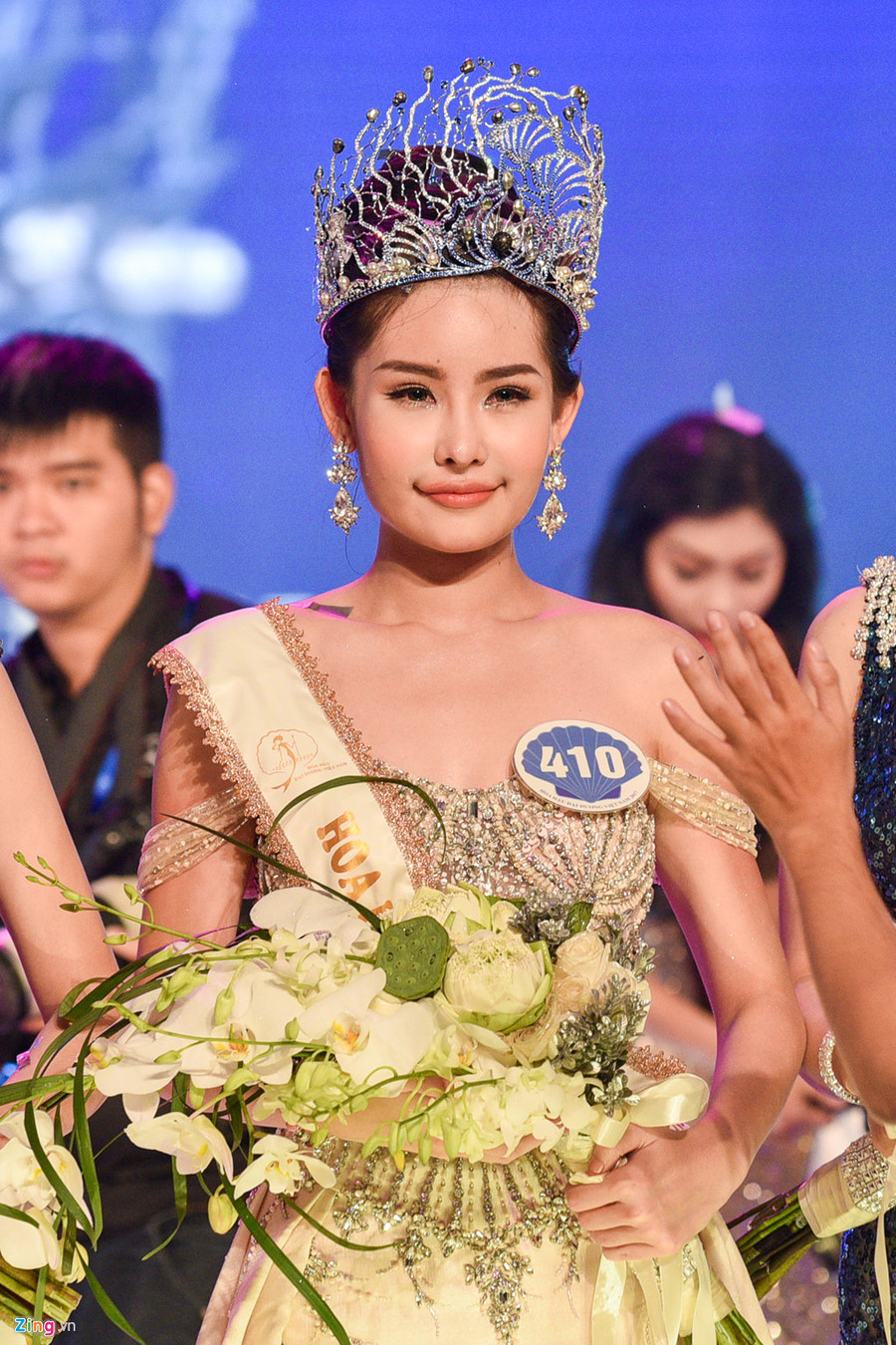 Cô sinh năm 1995, sở hữu chiều cao 1,74 m, số đo ba vòng 86-58-94  Cô sinh năm 1995, sở hữu chiều cao 1,74 m, số đo ba vòng 86-58-94