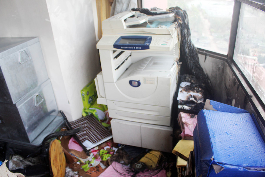 Thiết bị văn phòng hư hỏng. Thiết bị văn phòng hư hỏng.