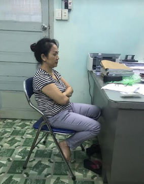 Trần Thị Minh Hằng tại cơ quan công an.