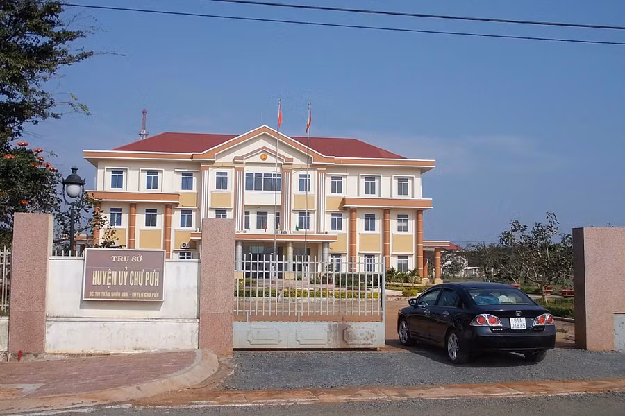 Trụ sở Huyện ủy Chư Pưh. Ảnh: T.N