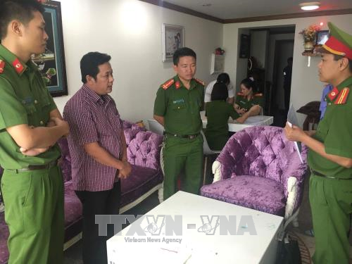 Cơ quan CSĐT đọc lệnh bắt tạm giam đối với Đỗ Thái Vũ. Cơ quan CSĐT đọc lệnh bắt tạm giam đối với Đỗ Thái Vũ.