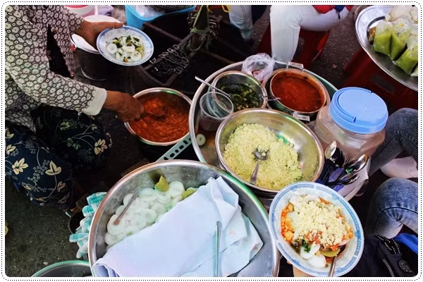 Hình ảnh gánh bánh bèo dễ dàng bắt gặp ở Phan Thiết.