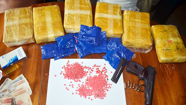 Vũ khí nóng của tội phạm ma túy.