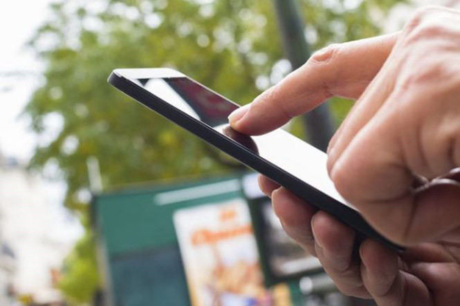 Chỉ người dùng Android được tiếp cận tính năng mới dành cho Google Photos. Chỉ người dùng Android được tiếp cận tính năng mới dành cho Google Photos.