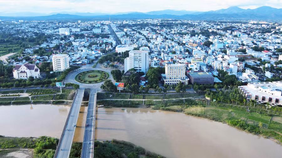 Thành phố Kon Tum hôm nay. Ảnh: Quang Vinh Thành phố Kon Tum hôm nay. Ảnh: Quang Vinh