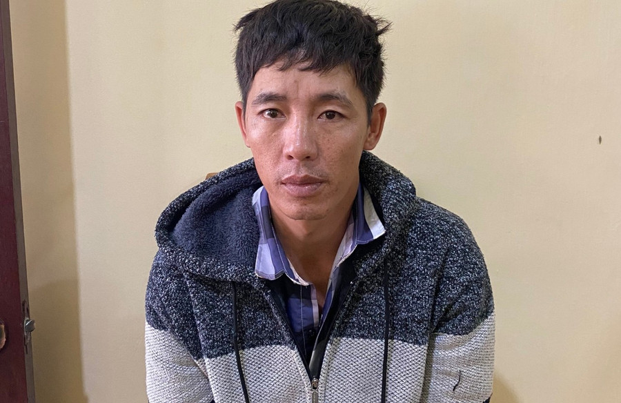 Đối tượng Nguyễn Minh Hiếu bị bắt giữ sau 2 năm trốn lệnh truy nã. Ảnh: Công an huyện Đak Đoa Đối tượng Nguyễn Minh Hiếu bị bắt giữ sau 2 năm trốn lệnh truy nã. Ảnh: Công an huyện Đak Đoa
