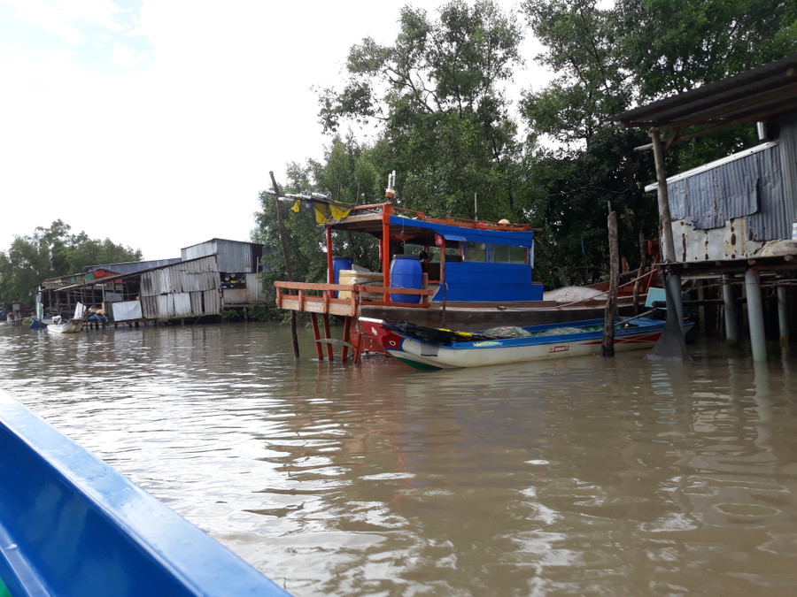 Một xóm nhà ở Đất Mũi, tỉnh Cà Mau. Ảnh: Thất Sơn