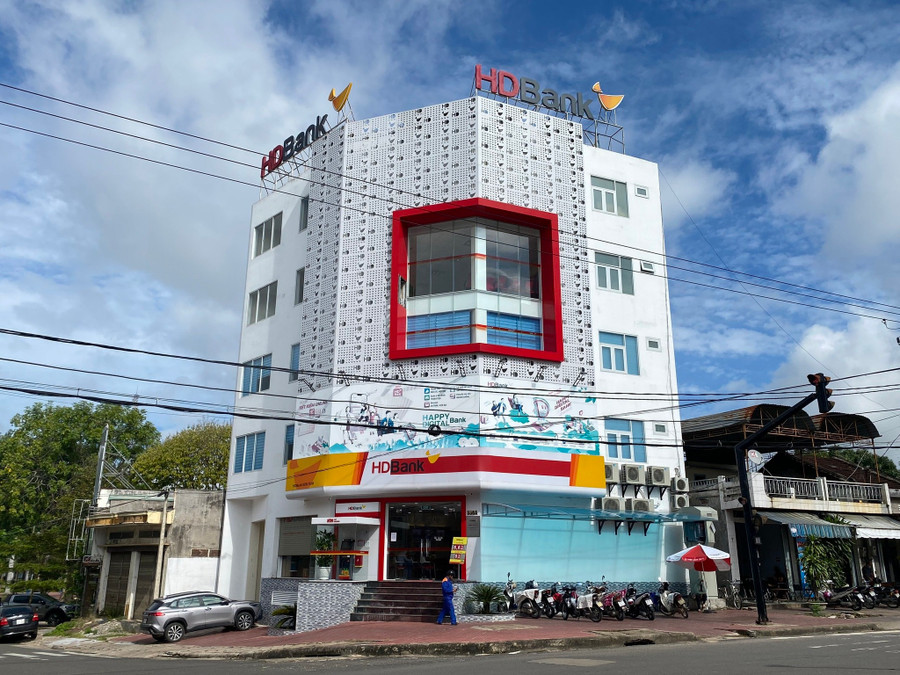HD Bank chi nhánh Kon Tum. Ảnh: Đức Nhật