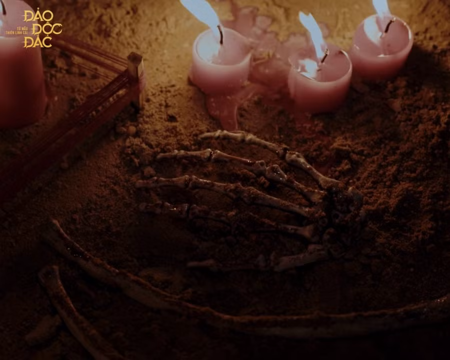 Đảo độc đắc - Tử mẫu Thiên linh cái sẽ tiếp tục gieo rắc nỗi ám ảnh kinh hoàng về thứ bùa ngải đặc trưng của vùng Đông Nam Á. Ảnh: Facebook phim