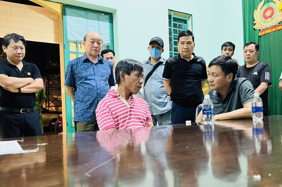 Nghi phạm Lê Huy Dũng khai chi tiết hành vi phạm tội. Ảnh: CA Nghi can Lê Huy Dũng khai chi tiết hành vi phạm tội. Ảnh: CA