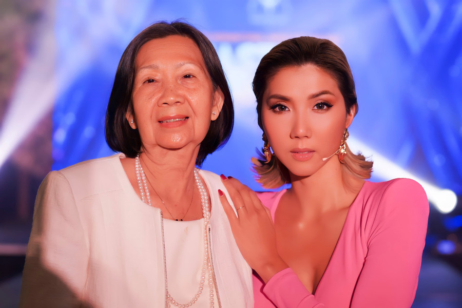 Ngọc Quyên hạnh phúc khi mẹ ruột sang Mỹ đoàn tụ. Đối với cựu siêu mẫu, gia đình là động lực để cô cố gắng trong công việc. Ảnh: NVCC