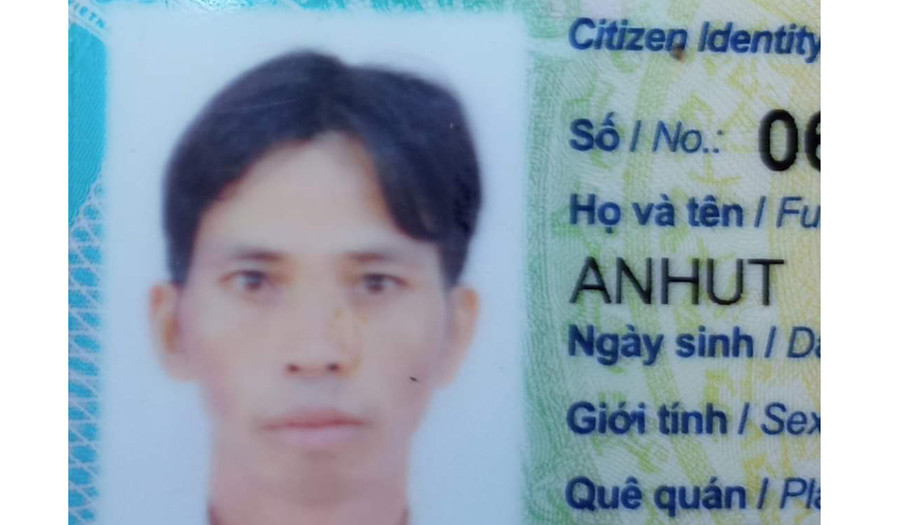 Căn cước công dân được người dân phát hiện cùng thi thể ông Anhut trong rẫy cà phê ở làng Kol. Ảnh: R'Ô Hok