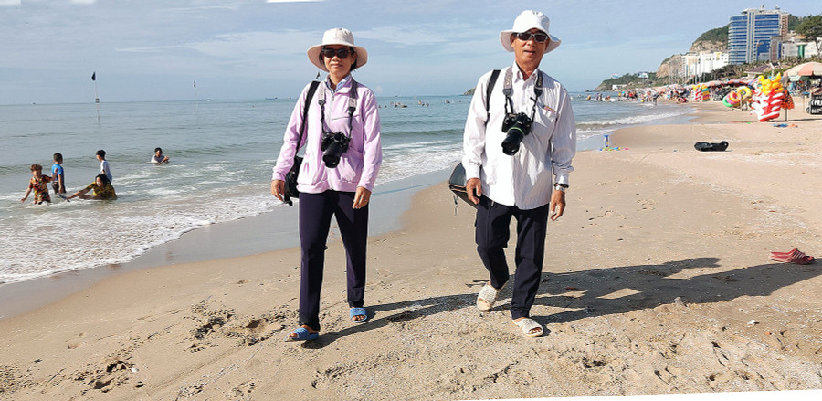 Vợ chồng bà Nữ. Ảnh: Như Lịch