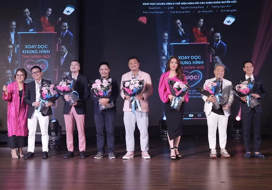 Các giám khảo của cuộc thi phim ngắn TikTok 2022. Ảnh: BTC