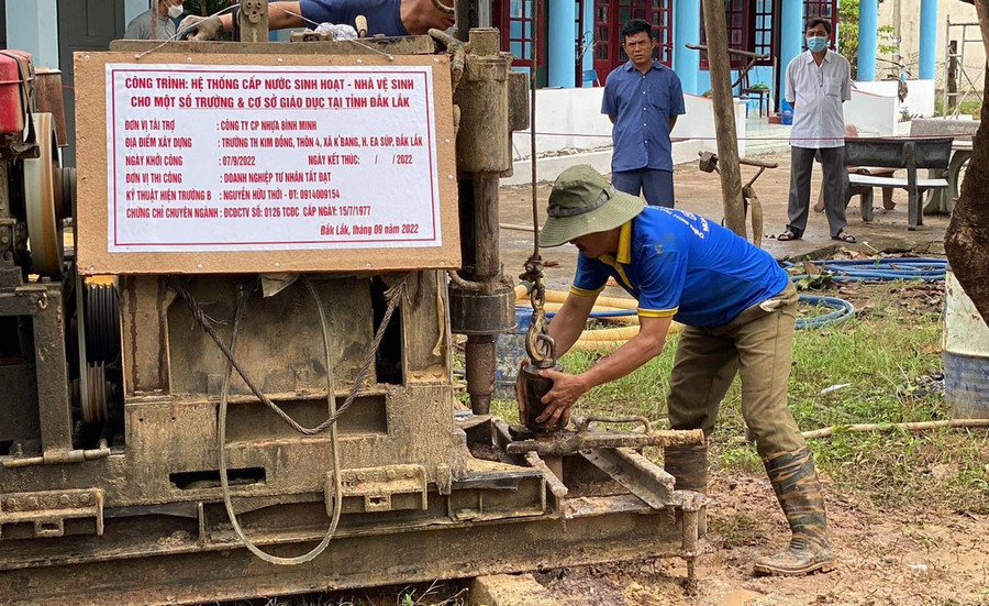 Khởi công xây dựng công trình cấp nước tại Trường tiểu học Kim Đồng, xã Cư K'bang, H.Ea Súp. Ảnh: CTV