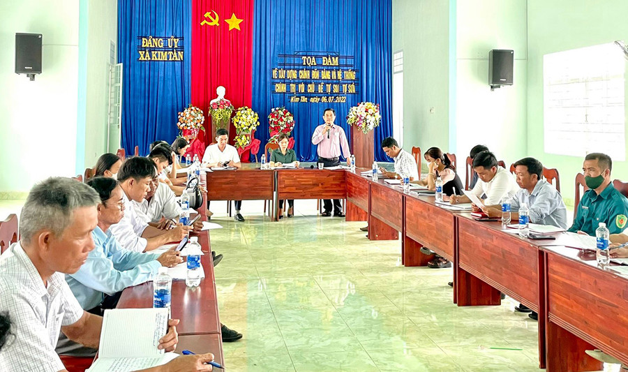 Đảng ủy xã Kim Tân (huyện Ia Pa) tọa đàm về xây dựng, chỉnh đốn Đảng và hệ thống chính trị với chủ đề “Tự soi, tự sửa”. Ảnh: Vũ Chi Đảng ủy xã Kim Tân (huyện Ia Pa) tổ chức tọa đàm về xây dựng, chỉnh đốn Đảng và hệ thống chính trị với chủ đề “Tự soi, tự sửa”. Ảnh: Vũ Chi