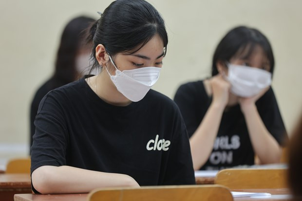 Thí sinh dự thi tốt nghiệp trung học phổ thông năm 2022. (Ảnh: Hoài Nam/Vietnam+)  Thí sinh dự thi tốt nghiệp trung học phổ thông năm 2022. (Ảnh: Hoài Nam/Vietnam+)