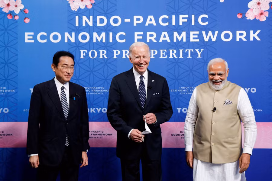  Thủ tướng Nhật Bản Kishida Fumio, Tổng thống Mỹ Joe Biden và Thủ tướng Ấn Độ Narendra Modi tại sự kiện khởi động IPEF tại Tokyo hôm 23.5. Ảnh: Reuters