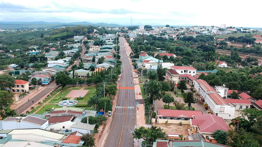 Một góc thị trấn Chư Ty (huyện Đức Cơ) nhìn từ trên cao. Ảnh: Vĩnh Hoàng  Một góc thị trấn Chư Ty (huyện Đức Cơ) nhìn từ trên cao. Ảnh: Vĩnh Hoàng