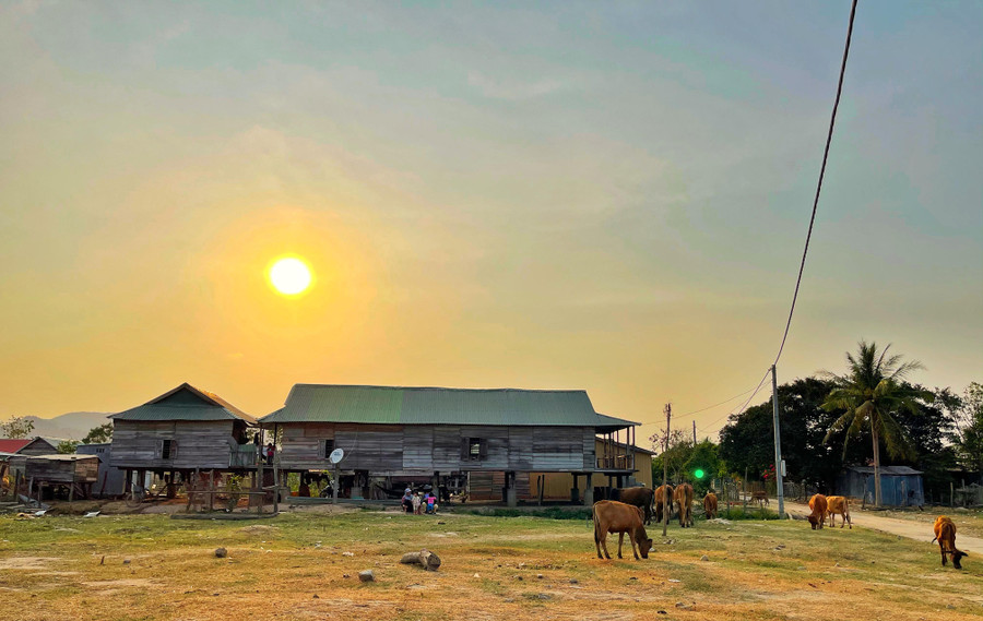 Khung cảnh thanh bình ở buôn Blăk, xã Ia Rmok, huyện Krông Pa. Ảnh: Hoàng Ngọc