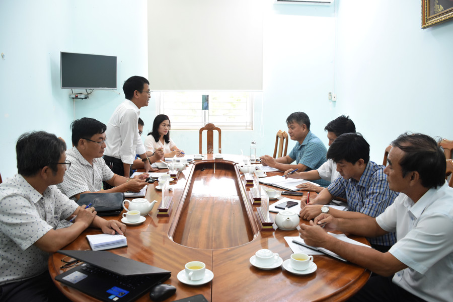 Quang cảnh buổi làm việc. Ảnh: Vĩnh Hoàng