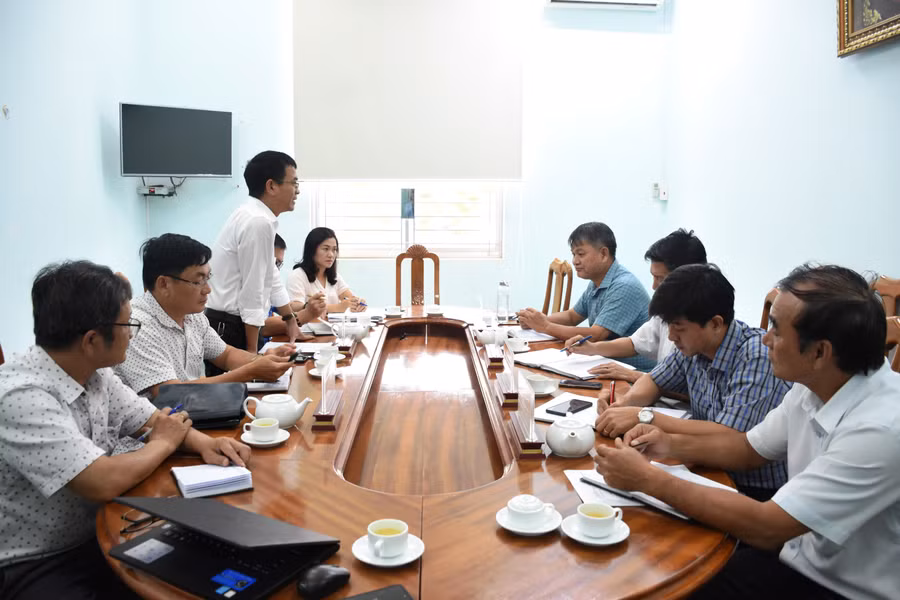 Quang cảnh buổi làm việc. Ảnh: Vĩnh Hoàng