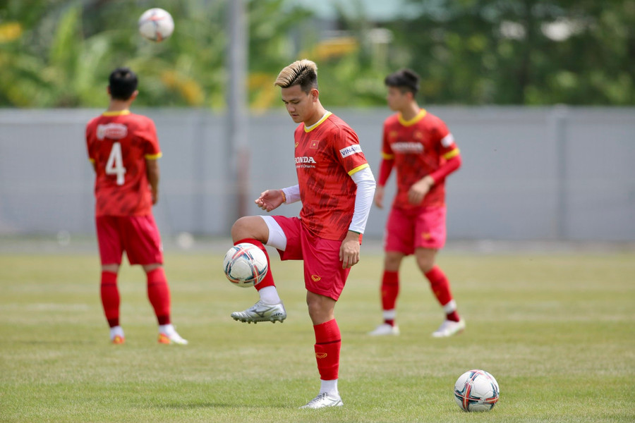  Tuyển Việt Nam trong buổi tập ngày 17.9. Ảnh: Khả Hòa