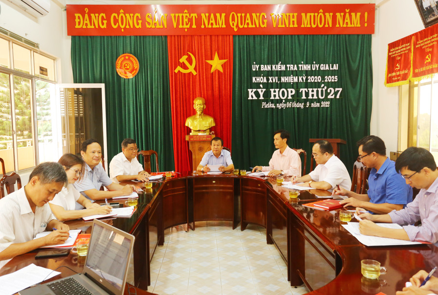 Gia Lai: Kỷ luật cảnh cáo đối với nguyên Thẩm phán, Thư ký Tòa án nhân dân huyện Kông Chro ảnh 1 Quang cảnh kỳ họp thứ 27 của Ủy ban Kiểm tra Tỉnh ủy. Ảnh: Đăng Vũ
