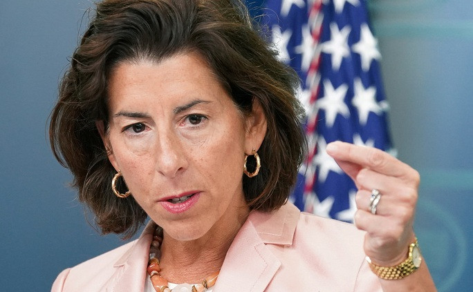 Bộ trưởng Thương mại Mỹ Gina Raimondo. Ảnh: Reuters Bộ trưởng Thương mại Mỹ Gina Raimondo. Ảnh: Reuters