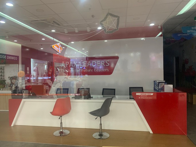 Trung tâm Anh ngữ Apax Leaders tại Đắk Lắk đóng cửa khiến học viên bức xúc Trung tâm Anh ngữ Apax Leaders tại Đắk Lắk đóng cửa khiến học viên bức xúc