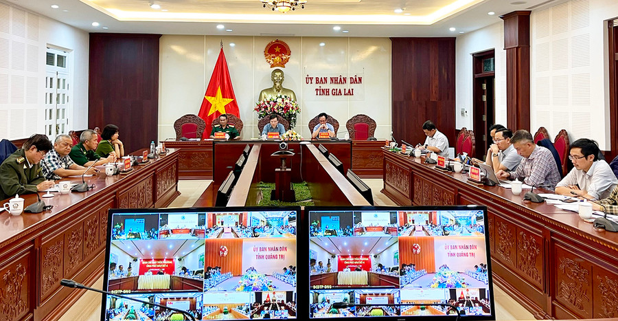 Quang cảnh họp trực tuyến với Chính phủ về công tác ứng phó với bão số 4 tại điểm cầu tỉnh Gia Lai. Ảnh: Minh Nguyễn