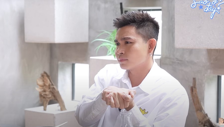 Jun Phạm trải lòng về cuộc sống độc thân hiện tại trong chương trình Sao ở đây. Ảnh: Chụp màn hình