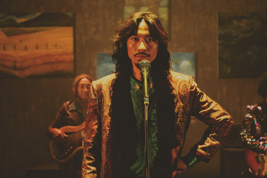 “Diễn viên tồi” lọt Top trending YouTube sau hơn 1 ngày phát hành. Ảnh: NSCC