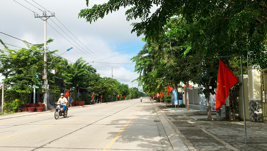 Một góc đường Nay Der (thị xã Ayun Pa) trong ngày Quốc khánh Ảnh Vũ Chi