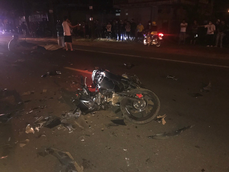 Hiện trường vụ tai nạn.Ảnh: RÔ HOK