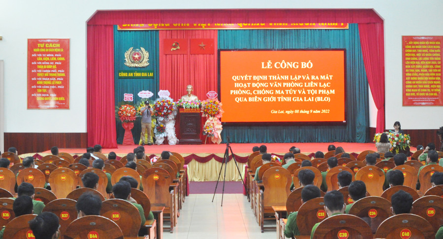 Quang cảnh buổi lễ. Ảnh: R'Ô HOK