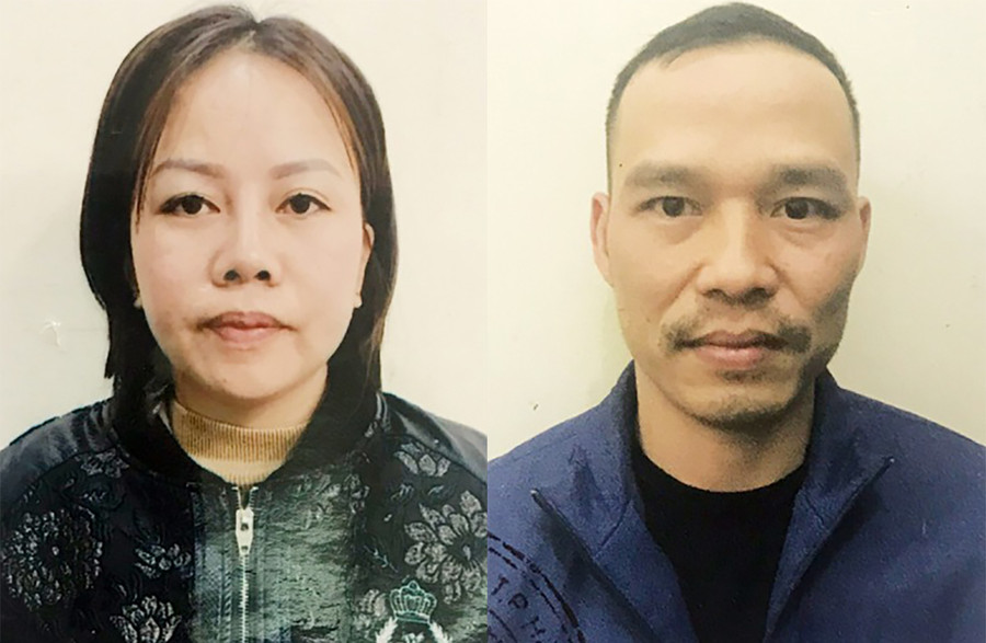 Oanh (trái) và Sơn tại cơ quan điều tra. Ảnh: Công an cung cấp