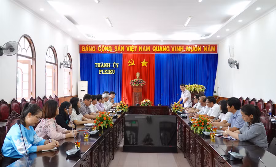 Quang cảnh buổi làm việc. Ảnh: Mộc Trà