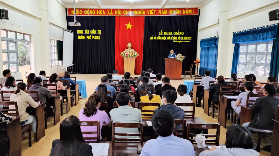 Quang cảnh buổi lễ khai giảng. Ảnh: Bá Bính