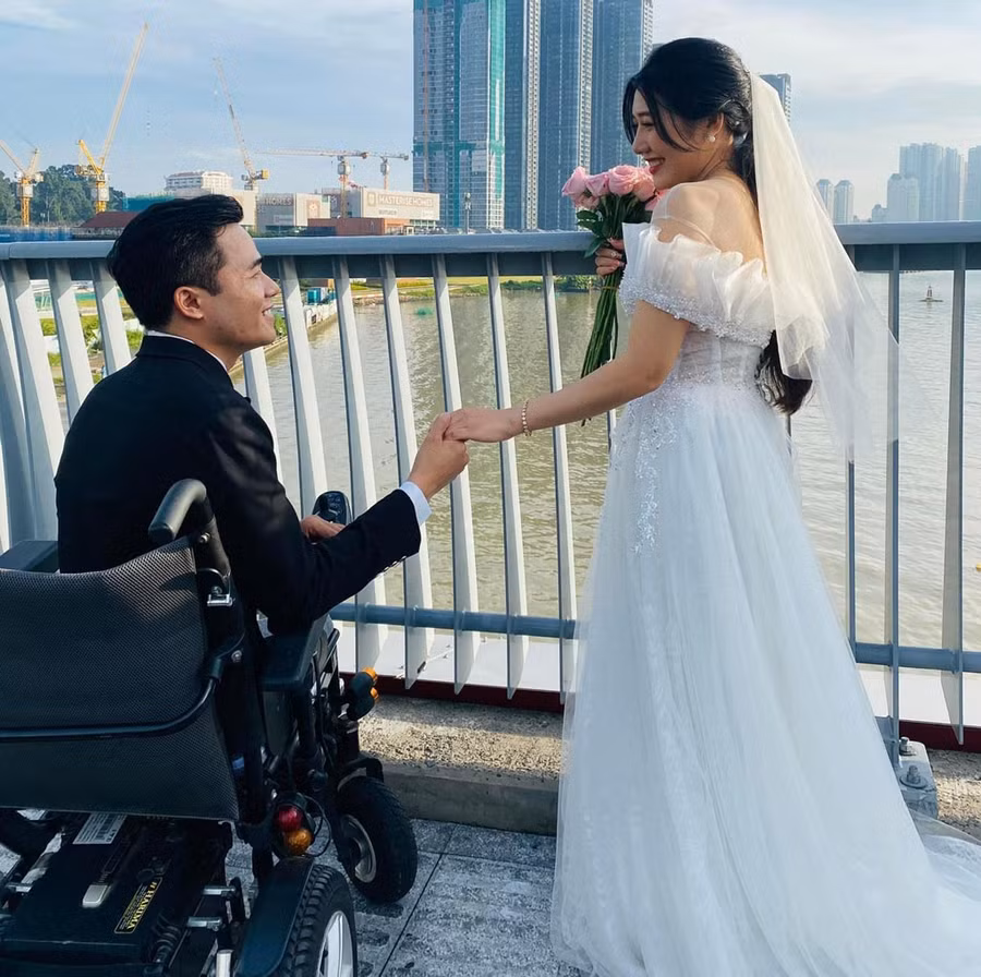 Hạnh phúc mỉm cười