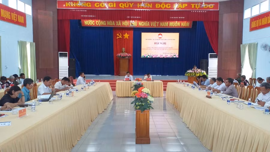 Quang cảnh Hội nghị biểu dương người uy tín tiêu biểu trong đồng bào DTTS trên địa bàn huyện Phú Thiện. Ảnh: Ngọc Anh
