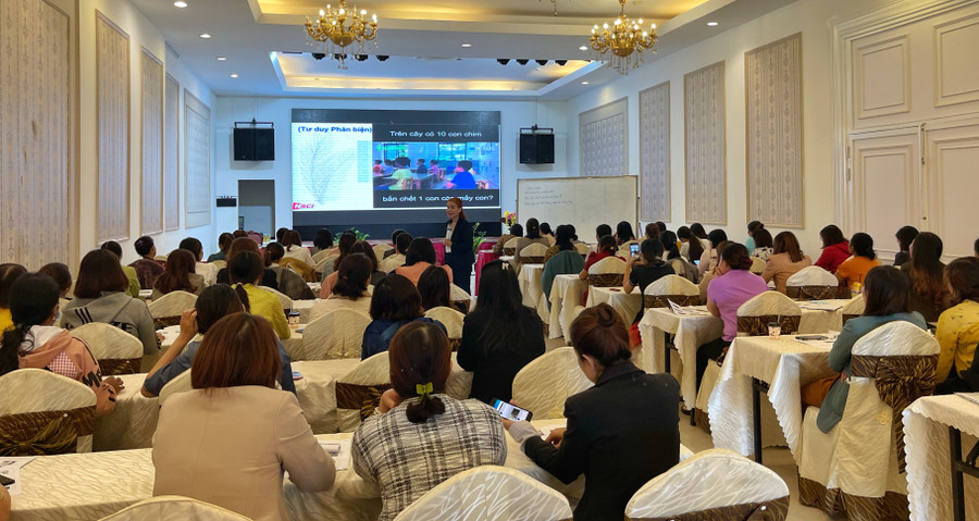 Quang cảnh lớp tập huấn. Ảnh/ Minh CHâu 